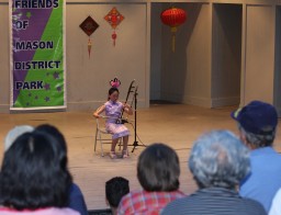 Erhu£ºtwo-stringed fiddle